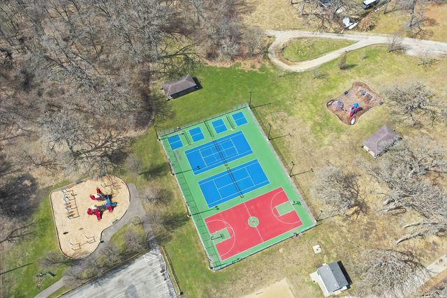 4320 Lakewood Road, Mchenry, IL 60050