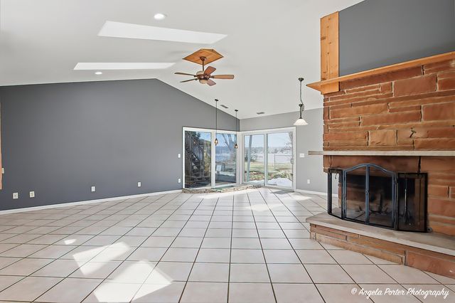 4320 Lakewood Road, Mchenry, IL 60050