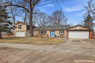 4320 Lakewood Road, Mchenry, IL 60050