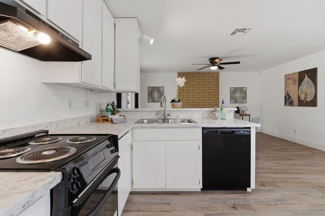 1264 Parkview St, Manteca, CA 95337