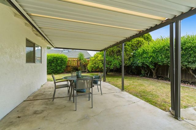 1264 Parkview St, Manteca, CA 95337