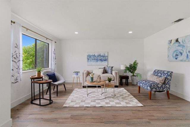 1264 Parkview St, Manteca, CA 95337