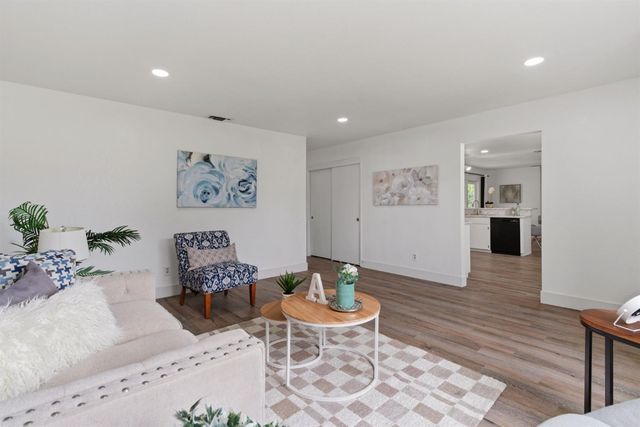 1264 Parkview St, Manteca, CA 95337