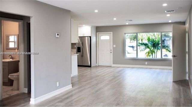 1881 NW 5th Ter, Pompano Beach, FL 33060