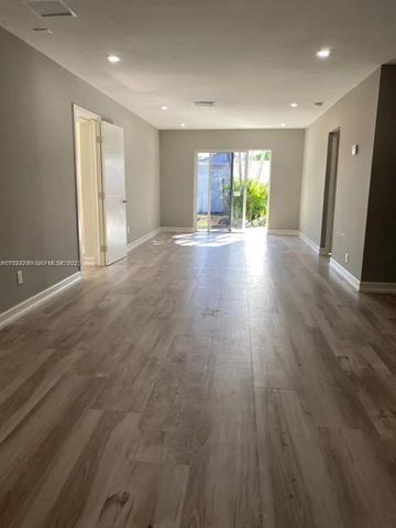 1881 NW 5th Ter, Pompano Beach, FL 33060