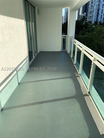 950 Brickell Bay Dr 801, Miami, FL 33131