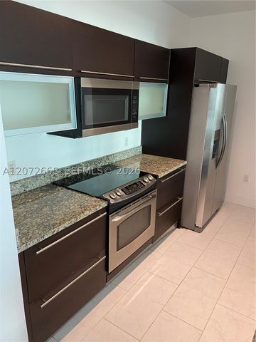 950 Brickell Bay Dr 801, Miami, FL 33131