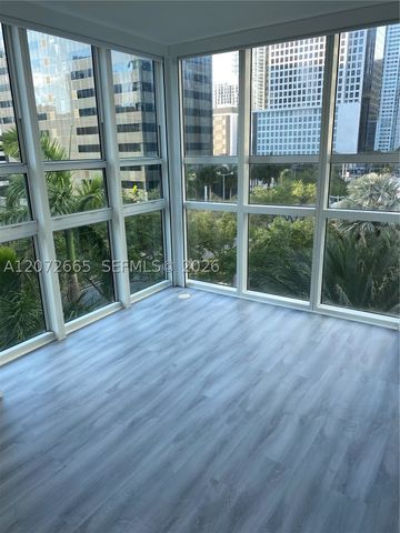 950 Brickell Bay Dr 801, Miami, FL 33131