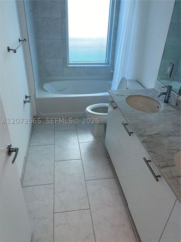 950 Brickell Bay Dr 801, Miami, FL 33131