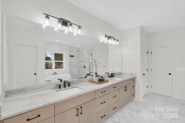 4918 Buckingham Drive, Charlotte, NC 28209