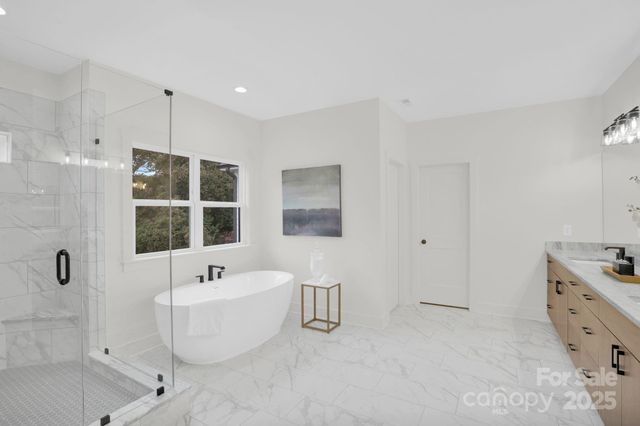 4918 Buckingham Drive, Charlotte, NC 28209