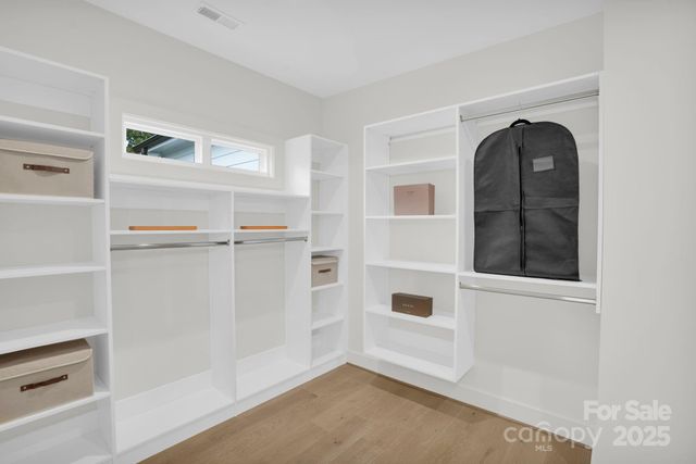 4918 Buckingham Drive, Charlotte, NC 28209