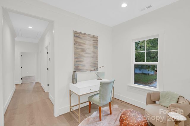 4918 Buckingham Drive, Charlotte, NC 28209