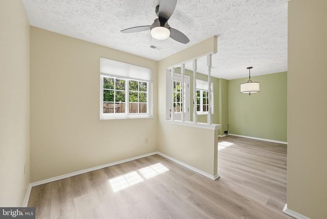 5574 CAITHNESS CT, Fairfax, VA 22032