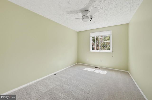 5574 CAITHNESS CT, Fairfax, VA 22032
