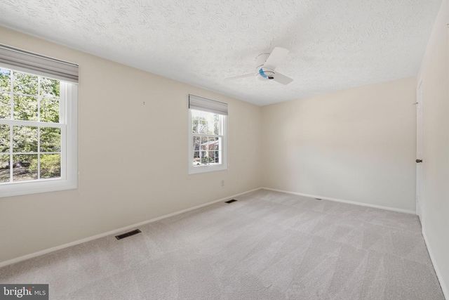 5574 CAITHNESS CT, Fairfax, VA 22032