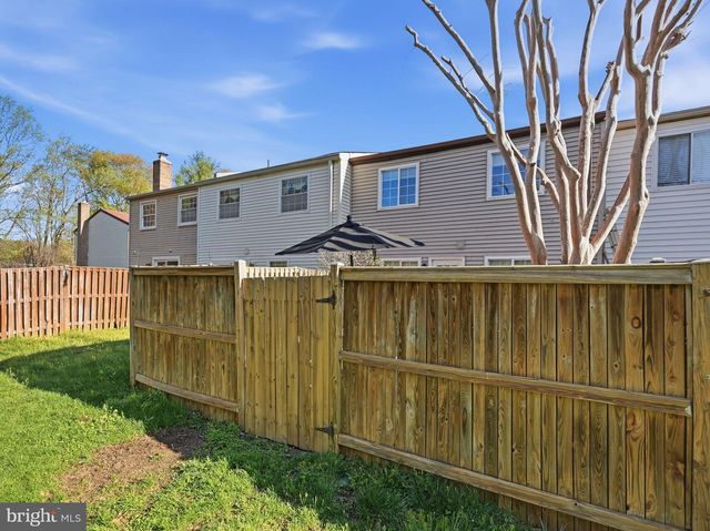 5574 CAITHNESS CT, Fairfax, VA 22032