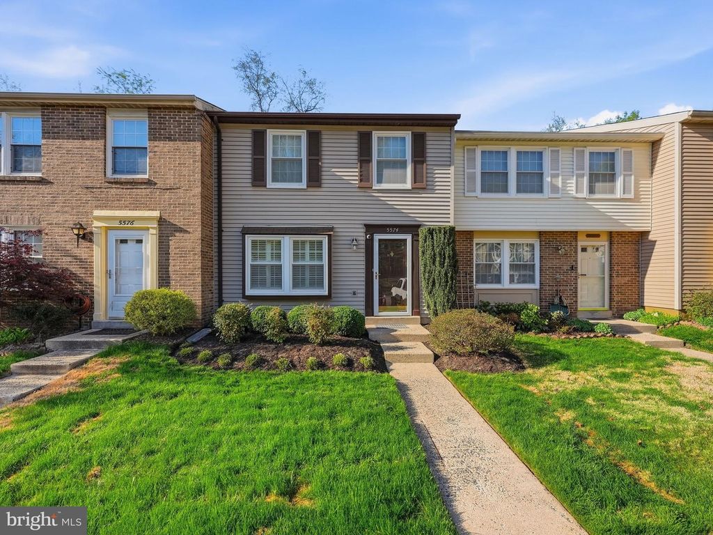 5574 CAITHNESS CT, Fairfax, VA 22032