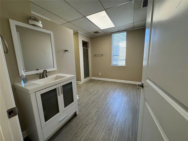 1046 W BUSCH BOULEVARD 200, Tampa, FL 33612