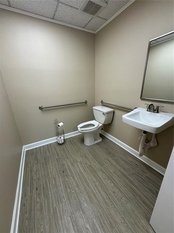 1046 W BUSCH BOULEVARD 200, Tampa, FL 33612