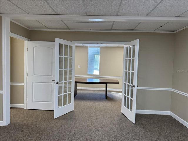 1046 W BUSCH BOULEVARD 200, Tampa, FL 33612