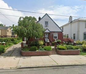 210-10 56TH Avenue 2FL, Oakland Gardens, NY 11364