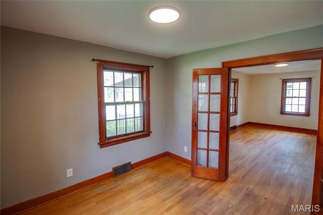 3423 Thomas Avenue, Alton, IL 62002