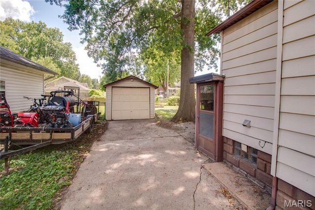 3423 Thomas Avenue, Alton, IL 62002
