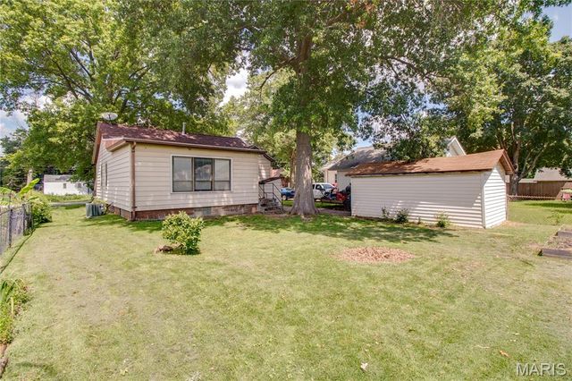 3423 Thomas Avenue, Alton, IL 62002