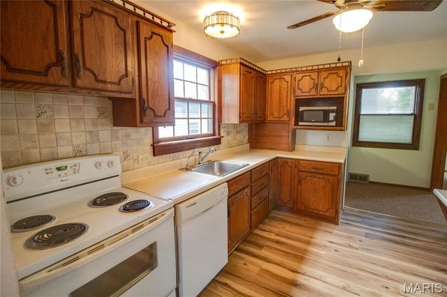 3423 Thomas Avenue, Alton, IL 62002