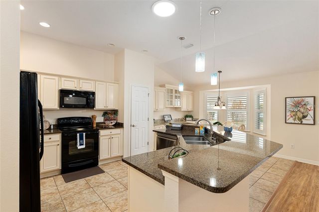 500 AINSWORTH CIRCLE, The Villages, FL 32162