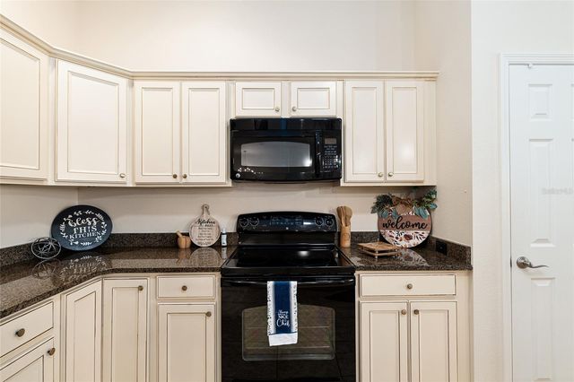 500 AINSWORTH CIRCLE, The Villages, FL 32162