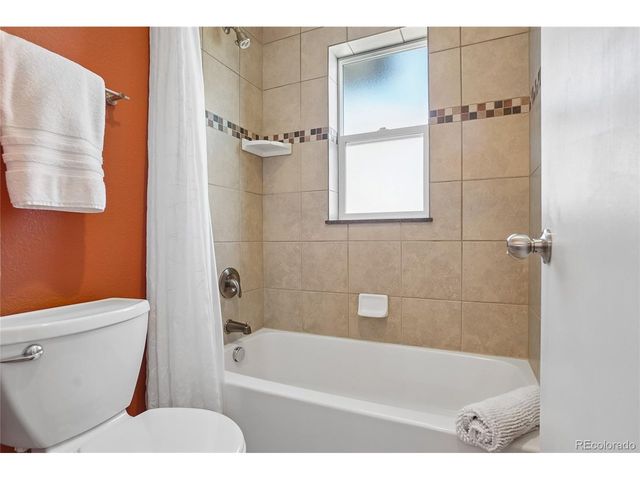 240 Gallagher Ct, Erie, CO 80516