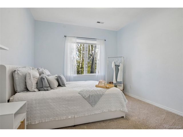 240 Gallagher Ct, Erie, CO 80516