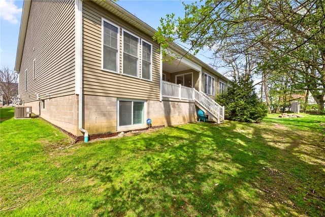 23 Threadleaf Lane, Penfield, NY 14526
