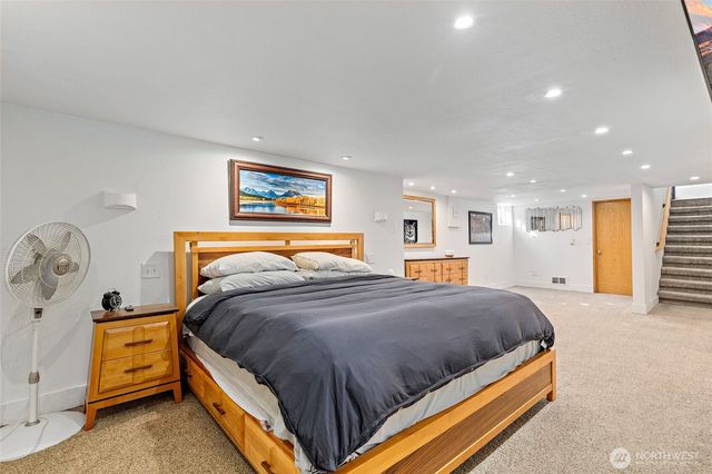 419 E View Ridge Drive, Everett, WA 98203