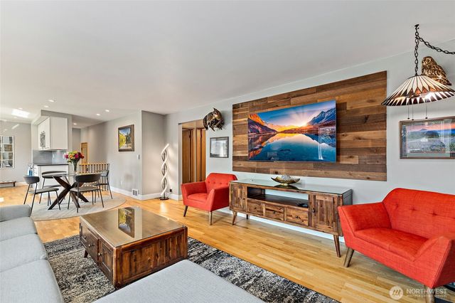 419 E View Ridge Drive, Everett, WA 98203