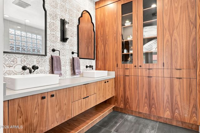 39901 N PRIDE Drive, Anthem, AZ 85086