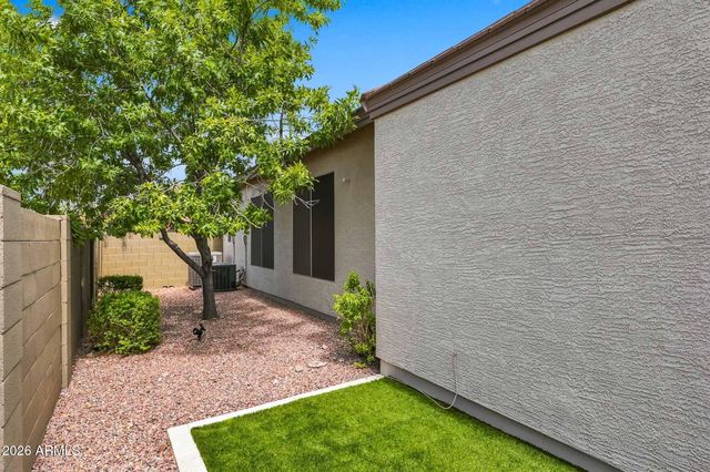 39901 N PRIDE Drive, Anthem, AZ 85086