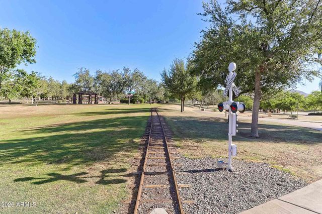 39901 N PRIDE Drive, Anthem, AZ 85086