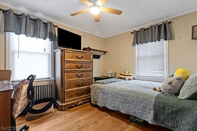 564 Spruce Ave, Garwood Boro, NJ 07027