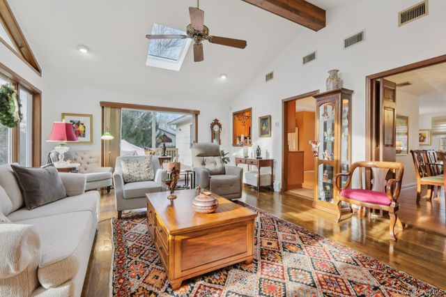 229 Betsy Ross Drive, Orangeburg, NY 10962