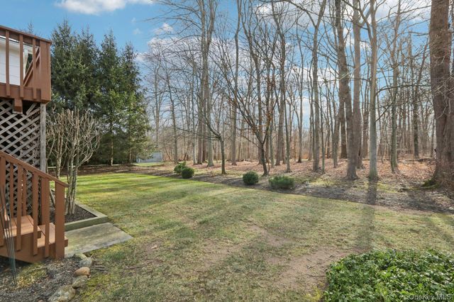 229 Betsy Ross Drive, Orangeburg, NY 10962