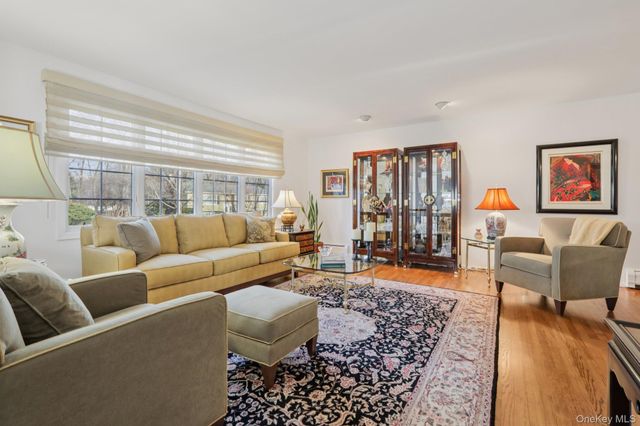 229 Betsy Ross Drive, Orangeburg, NY 10962