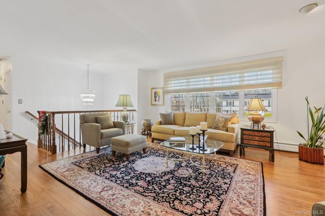 229 Betsy Ross Drive, Orangeburg, NY 10962