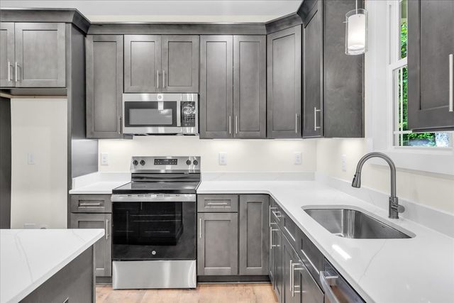 634 Mountain View Dr, Morrison, TN 37357