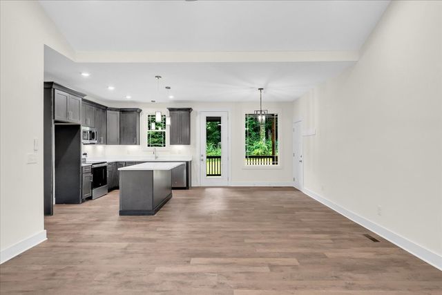 634 Mountain View Dr, Morrison, TN 37357