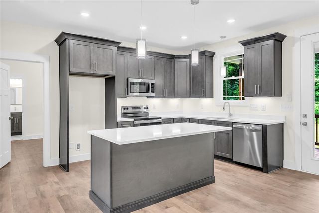 634 Mountain View Dr, Morrison, TN 37357