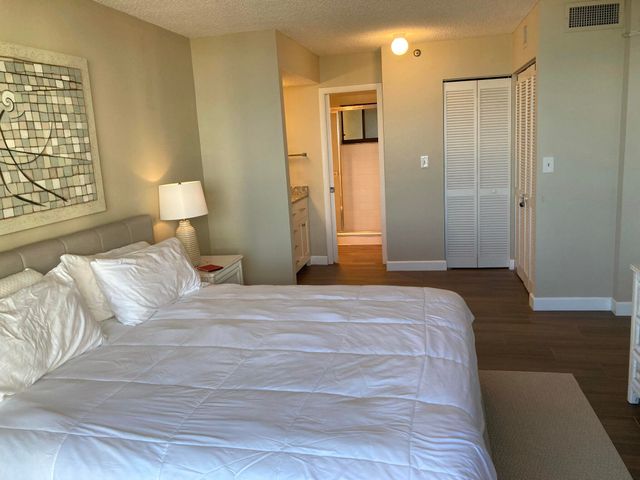 300 Ocean Trail Way 306, Jupiter, FL 33477