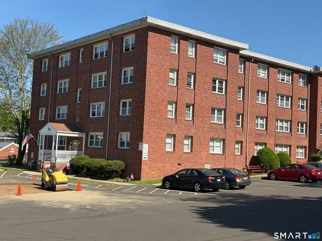 41 Jones Hill Road 311, West Haven, CT 06516